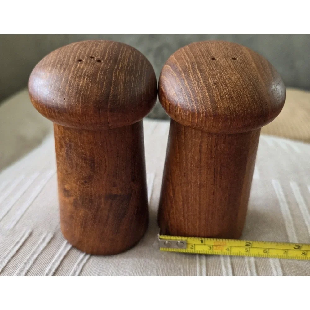 Vintage Teak Mid Century‎ Modern Salt and Pepper Shakers  4